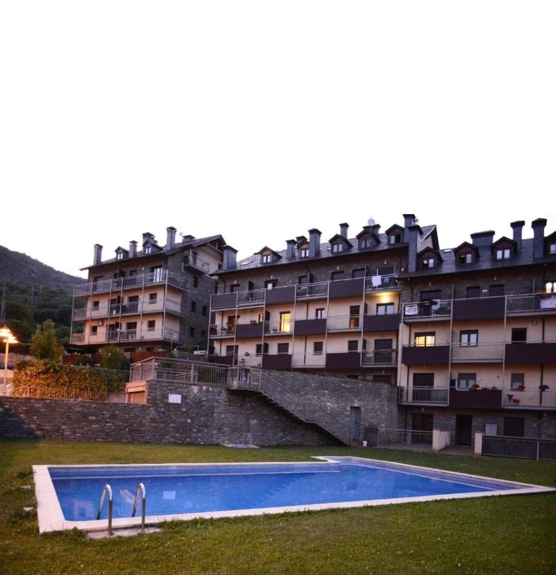 Apartaments Sort Pirineus Exteriér fotografie